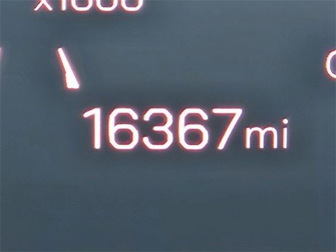 Certified 2025 GMC Yukon Denali image 19