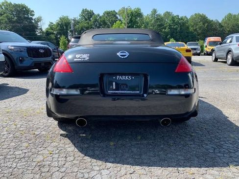 Used 2008 Nissan 350Z Touring RWD image 8