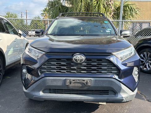 Used 2019 Toyota RAV4 XLE w/ Convenience Package FWD image 13