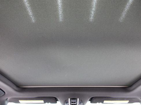 Used 2019 Porsche Cayenne image 76