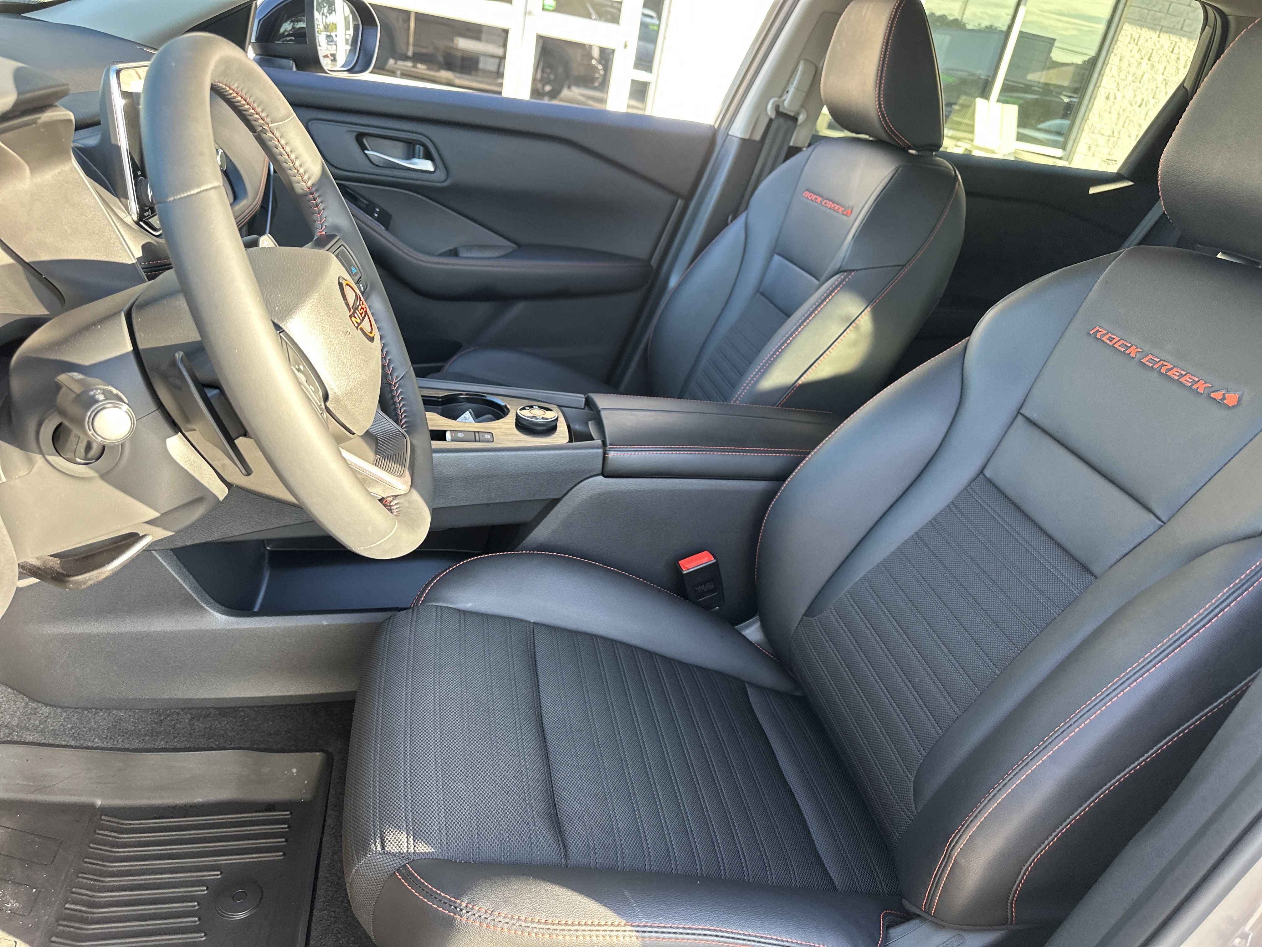 Used 2026 Nissan Rogue SV AWD/4WD image 11