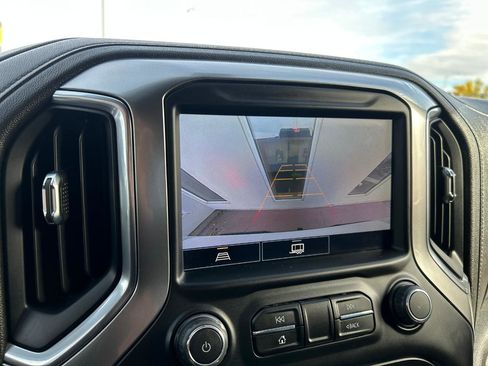 Used 2022 Chevrolet Silverado 1500 LT Trail Boss w/ Convenience Package II image 10