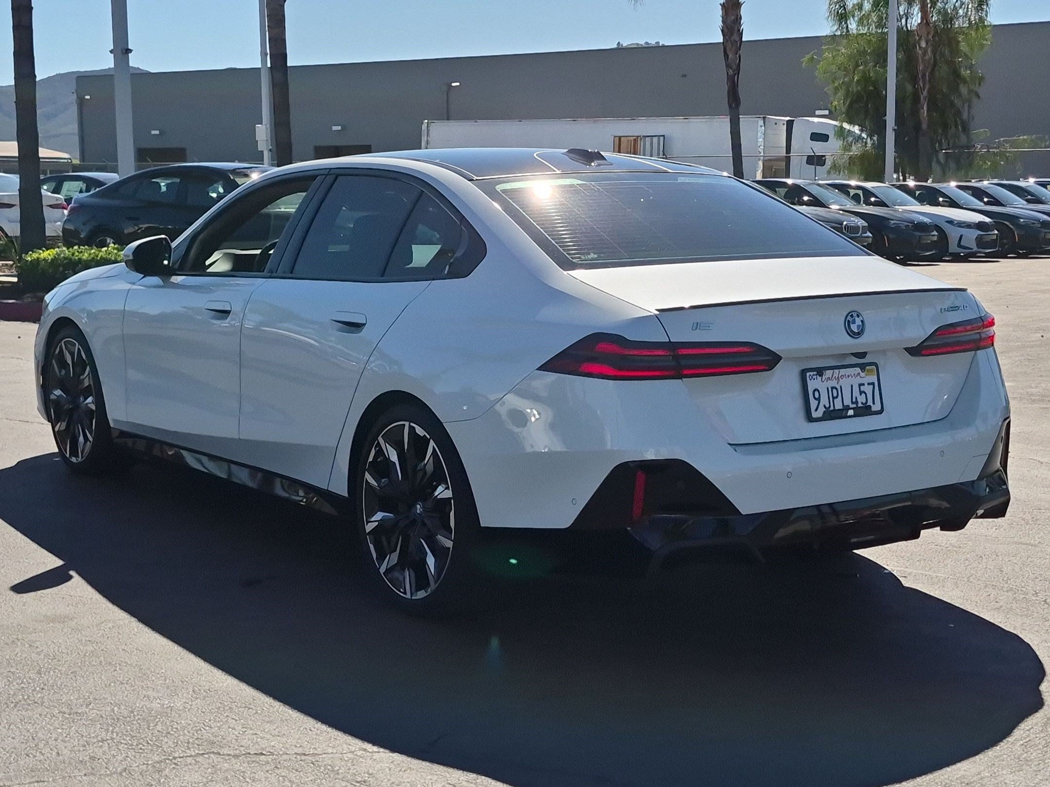 Used 2024 BMW i5 eDrive40i w/ Executive Package RWD image 8