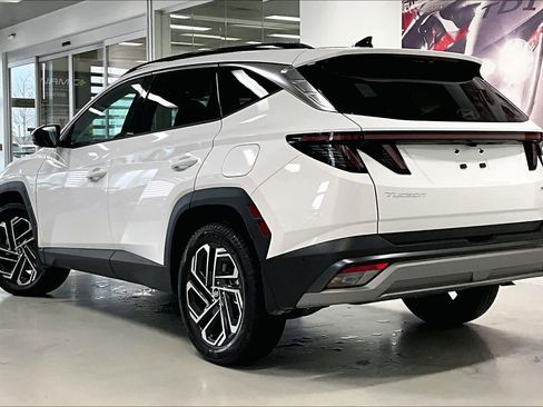 Used 2025 Hyundai Tucson Limited image 4