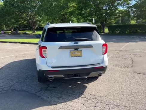 Used 2023 Ford Explorer XLT w/ Equipment Group 202A AWD/4WD image 46