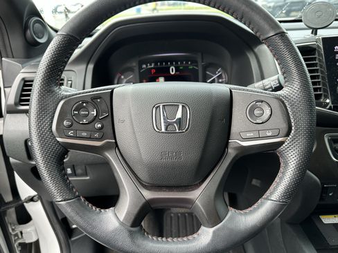 Used 2023 Honda Passport TrailSport image 6