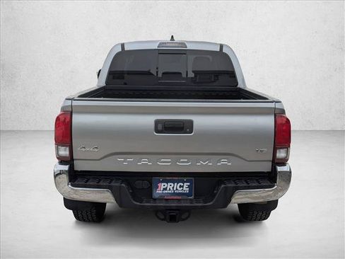 Used 2022 Toyota Tacoma SR5 AWD/4WD image 6
