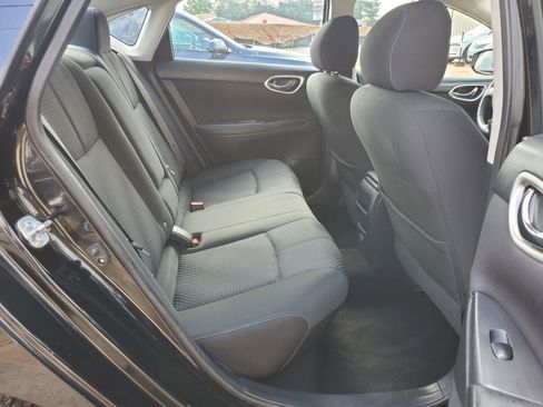 Used 2017 Nissan Sentra SR Turbo w/ SR Midnight Edition FWD image 31