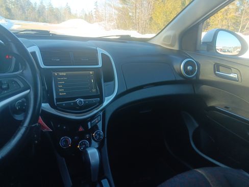 Used 2017 Chevrolet Sonic LT image 18