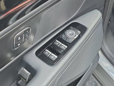 Certified 2026 Lincoln Nautilus Premier AWD/4WD image 9