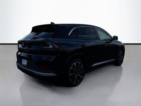 New 2025 VinFast VF 8 Plus image 7