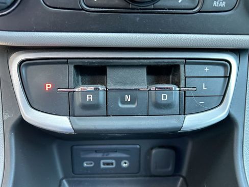 Used 2024 GMC Terrain SLE w/ Driver Convenience Package AWD/4WD image 20