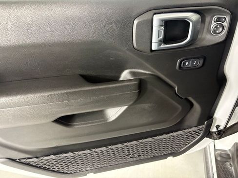 Used 2023 Jeep Wrangler Unlimited w/ Cold Weather Group AWD/4WD image 19