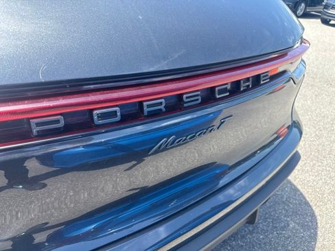 Certified 2023 Porsche Macan Turbo AWD/4WD image 8