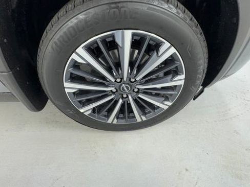 New 2026 Nissan Pathfinder Platinum AWD/4WD image 9