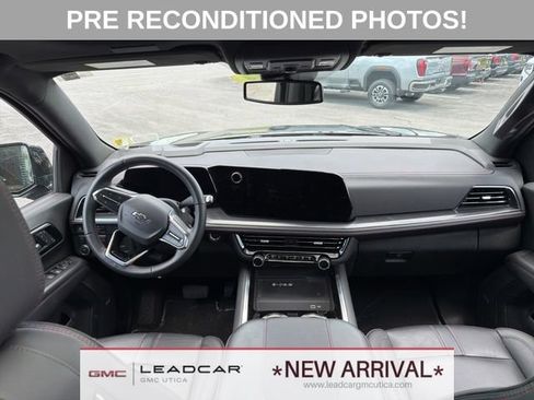 Used 2025 Chevrolet Tahoe RST w/ Comfort Package AWD/4WD image 17