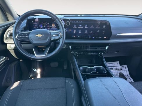 Used 2024 Chevrolet Traverse LT AWD/4WD image 34