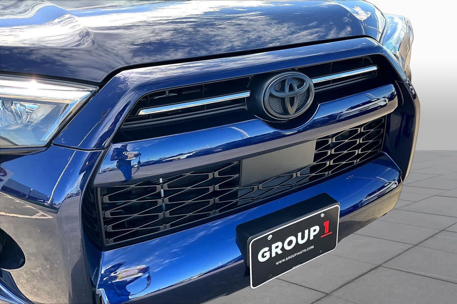 Used 2024 Toyota 4Runner SR5 Premium w/ Moonroof Package RWD image 30