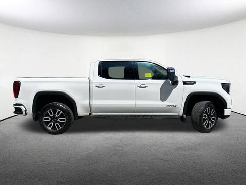 Certified 2024 GMC Sierra 1500 AT4 w/ Technology Package AWD/4WD image 15