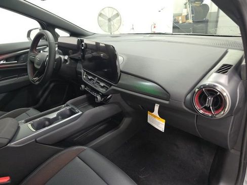 New 2026 Chevrolet Equinox EV RS image 28