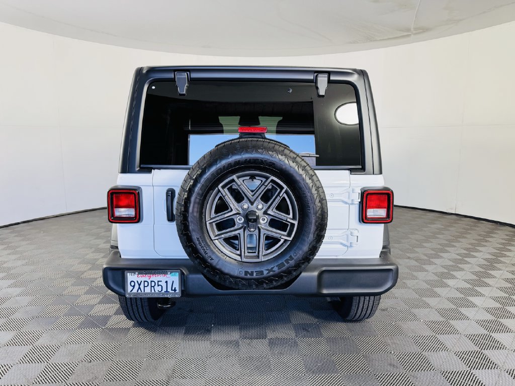 Used 2026 Jeep Wrangler Unlimited Sport AWD/4WD image 22
