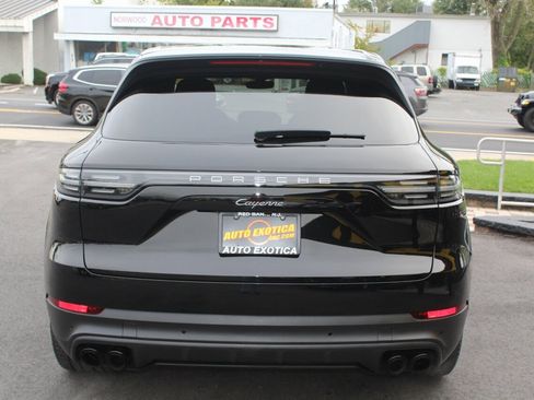 Used 2022 Porsche Cayenne Platinum Edition image 26