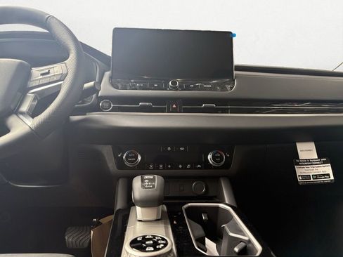 New 2026 Mitsubishi Outlander SE image 16