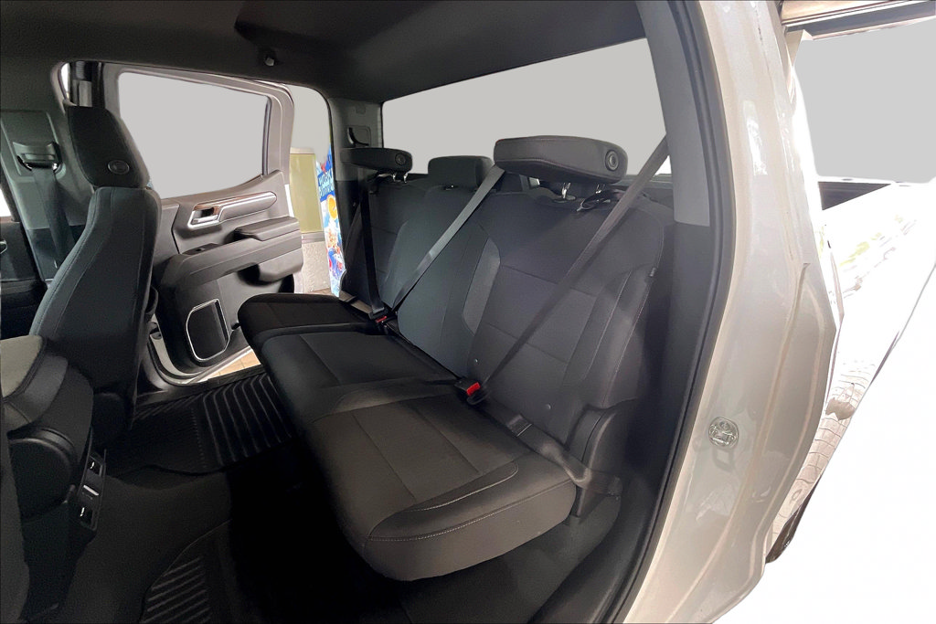 Used 2025 Chevrolet Silverado 1500 LT RWD image 14