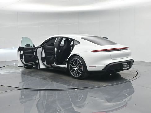 Used 2021 Porsche Taycan 4S image 34