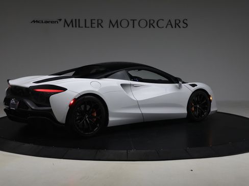 Used 2023 McLaren Artura RWD image 8
