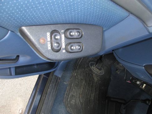 Used 1995 Ford F250 4x4 Regular Cab image 30