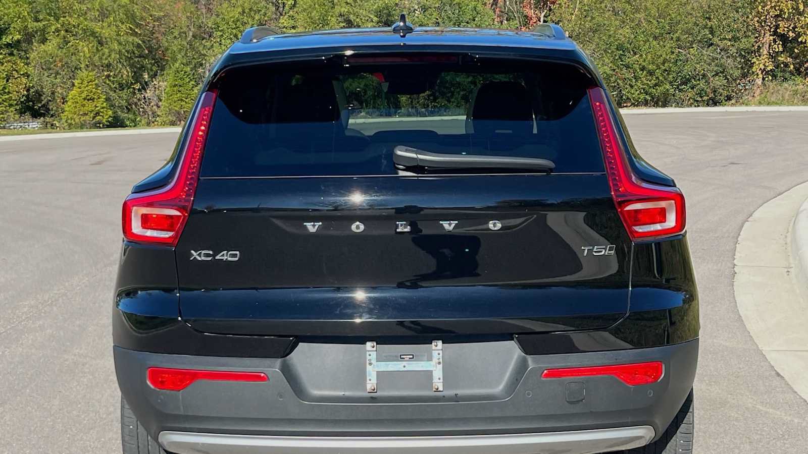 Used 2022 Volvo XC40 T5 Momentum w/ Premium Package AWD/4WD image 25