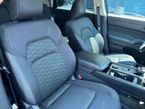 Used 2025 Nissan Pathfinder SV AWD/4WD image 39