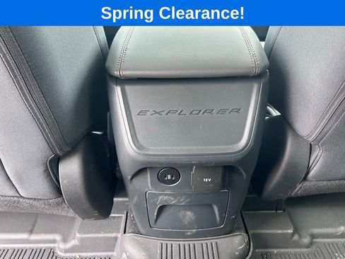 Used 2026 Ford Explorer Active AWD/4WD image 24