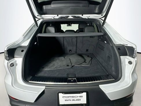 Certified 2022 Porsche Cayenne Coupe image 28