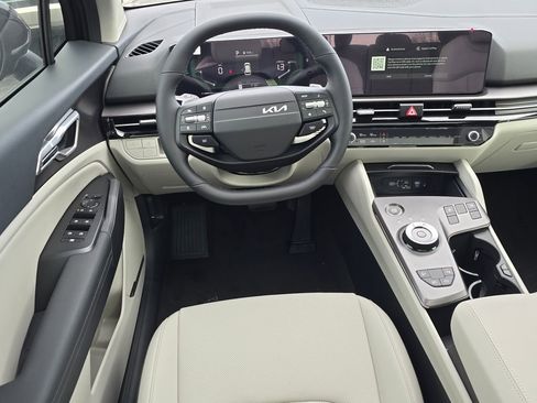 New 2026 Kia Sportage EX image 11