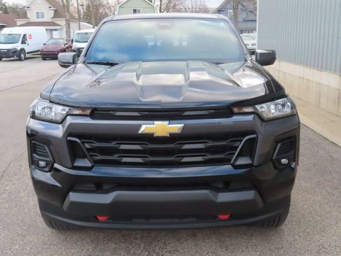 Used 2023 Chevrolet Colorado LT w/ LT Convenience Package II image 11