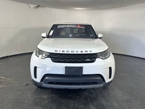 Used 2019 Land Rover Discovery SE image 4