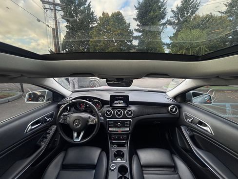 Used 2019 Mercedes-Benz GLA 250 GLA 250 4MATIC SUV image 9