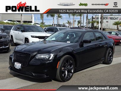 Certified 2021 Chrysler 300 Touring w/ Sport Appearance Package