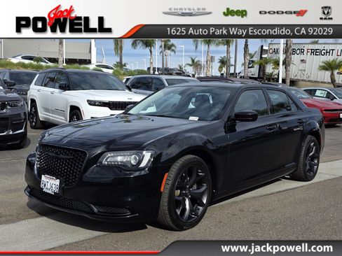Certified 2021 Chrysler 300 Touring w/ Sport Appearance Package image 1