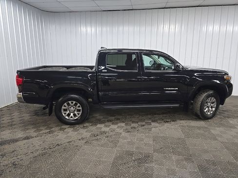 Used 2018 Toyota Tacoma SR5 image 2