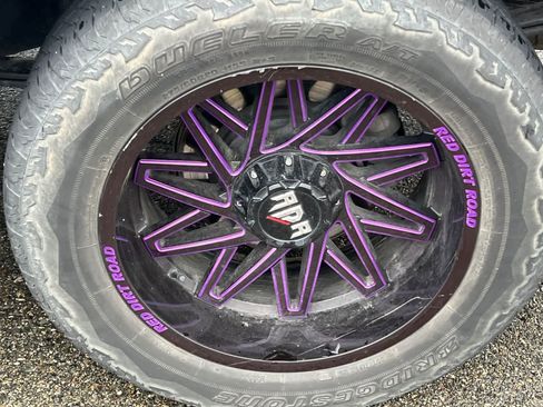 Used 2022 GMC Sierra 1500 SLT w/ SLT Premium Package image 17