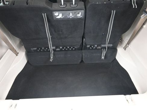 Used 2017 Chrysler Pacifica Touring image 9