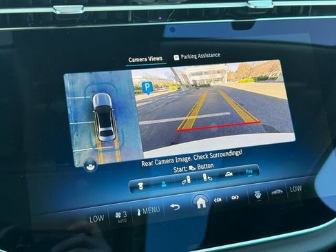 Used 2025 Mercedes-Benz E 350 Sedan image 25