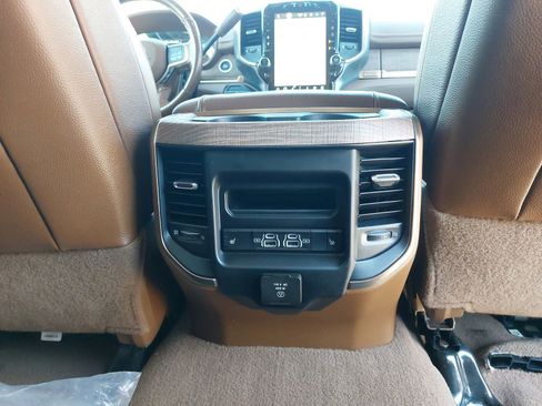 Used 2022 RAM 3500 Limited AWD/4WD image 13