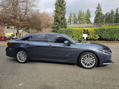 Used 2020 Toyota Avalon Limited w/ Advanced Safety Package image 5