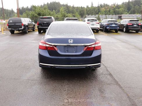 Used 2017 Honda Accord LX image 6