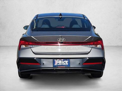 Used 2024 Hyundai Elantra Limited FWD image 7