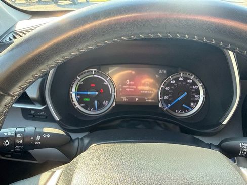 Used 2022 Toyota Highlander XLE AWD/4WD image 24